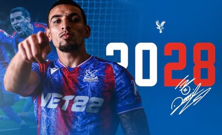 El colombiano Daniel Muñoz seguirá brillando en el Crystal Palace hasta 2028