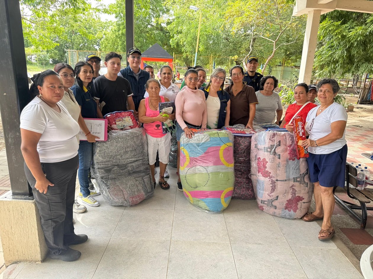 Con apoyo de la Alcaldía de Neiva, familias regresan a sus hogares y reciben ayudas tras emergencia por creciente
