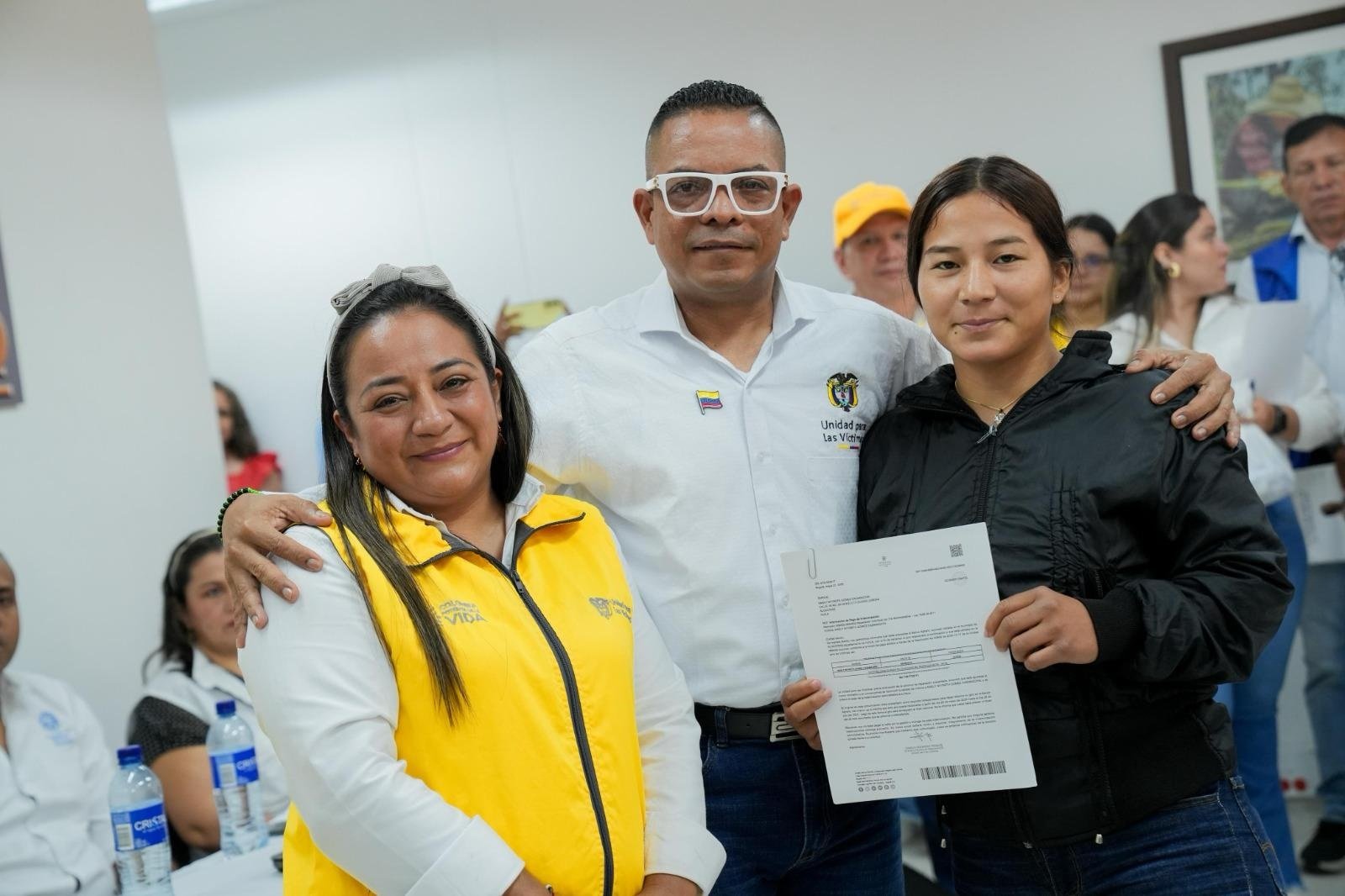 Director general de la Unidad para las Víctimas lideró la entrega de $1.300 millones en indemnizaciones a víctimas de Huila