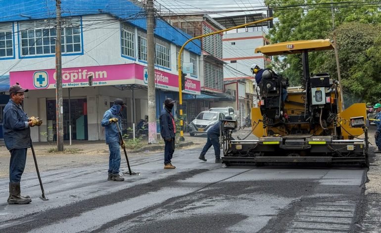 Calles de Neiva reciben parcheo para mejorar movilidad