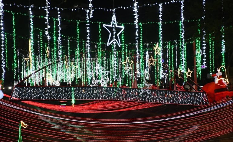 Neiva dio la bienvenida a la Navidad con un espectáculo que llenó de luz y emoción a la ciudad