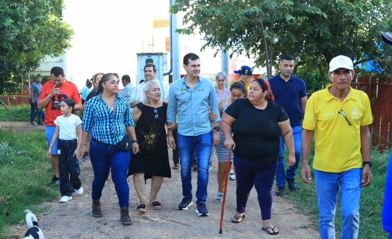 Después de 24 años, Oasis 3 verá pavimentadas sus vías principales