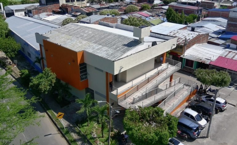 Casagua entregó renovada la Casa de la Cultura de la comuna 9