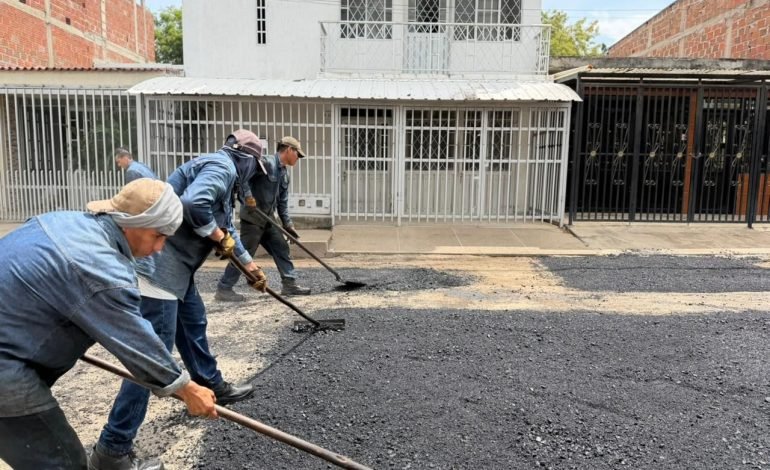 Alcalde Casagua intensifica parcheo vial en barrios y sectores estratégicos