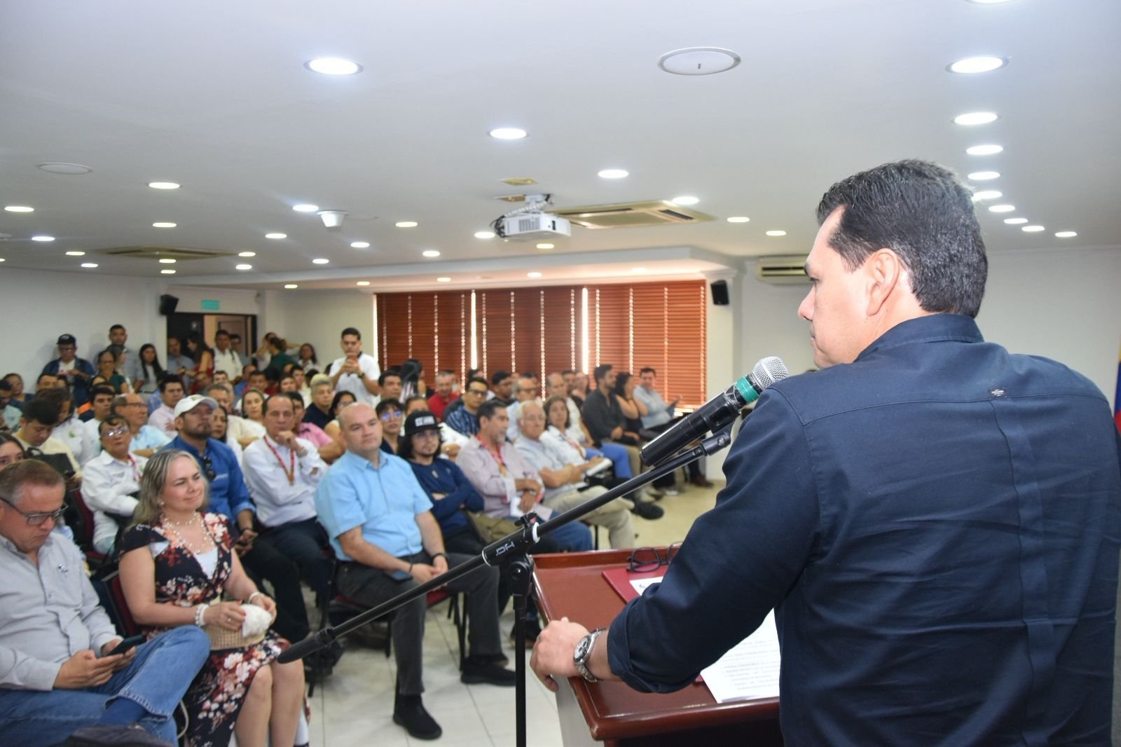 Alcalde Casagua avanza en actualización del POT de Neiva y socializa proceso con gremios y comunidad