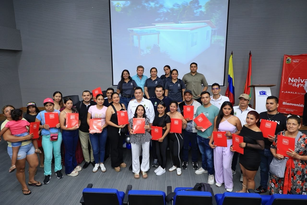 Tras gestión histórica del alcalde Casagua, 21 familias rurales de Neiva tendrán vivienda propia