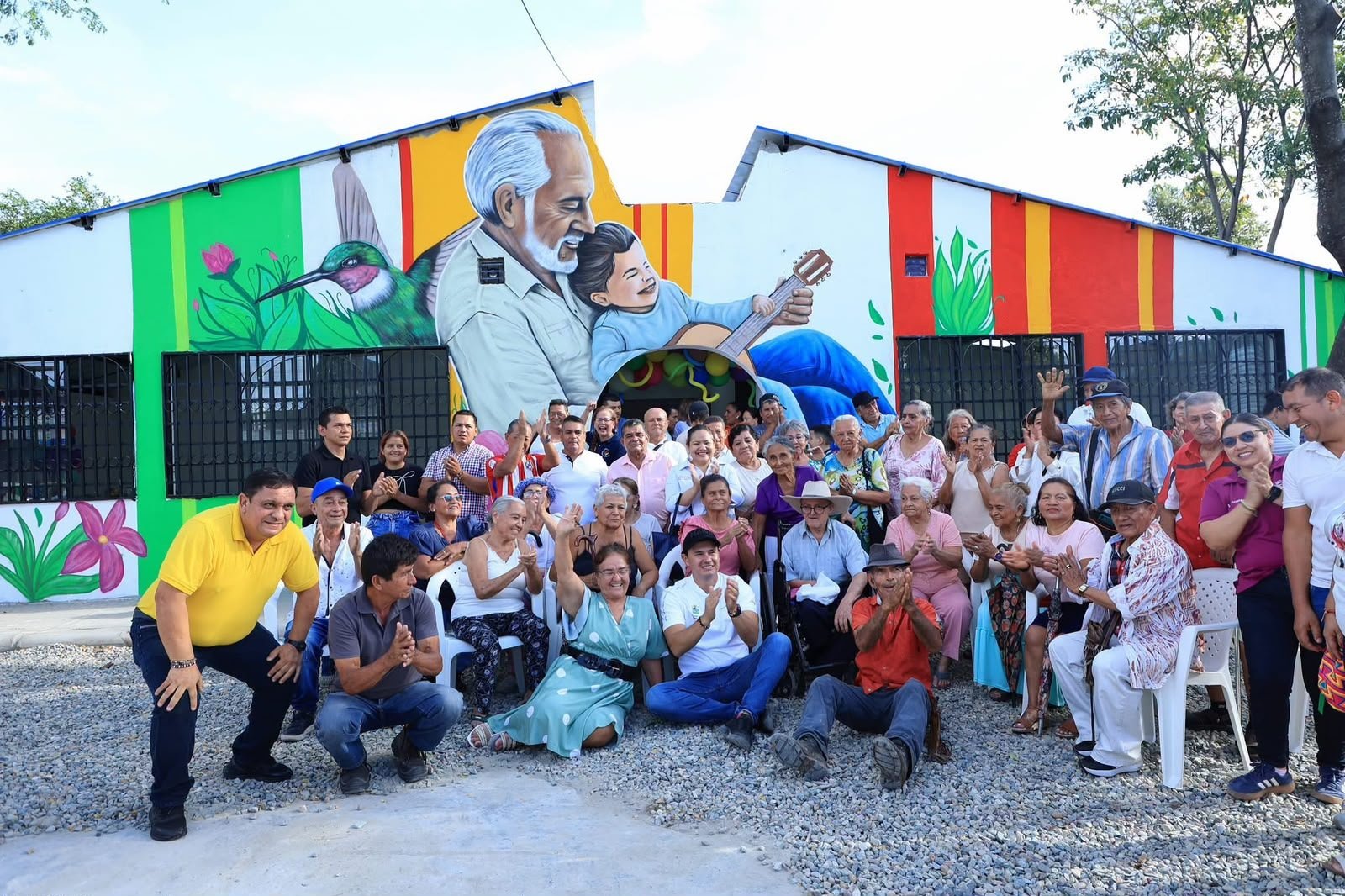 Alcaldía le dio vida al Centro Vida Eduardo Santos: así funciona ahora este espacio para los adultos mayores de la comuna 9