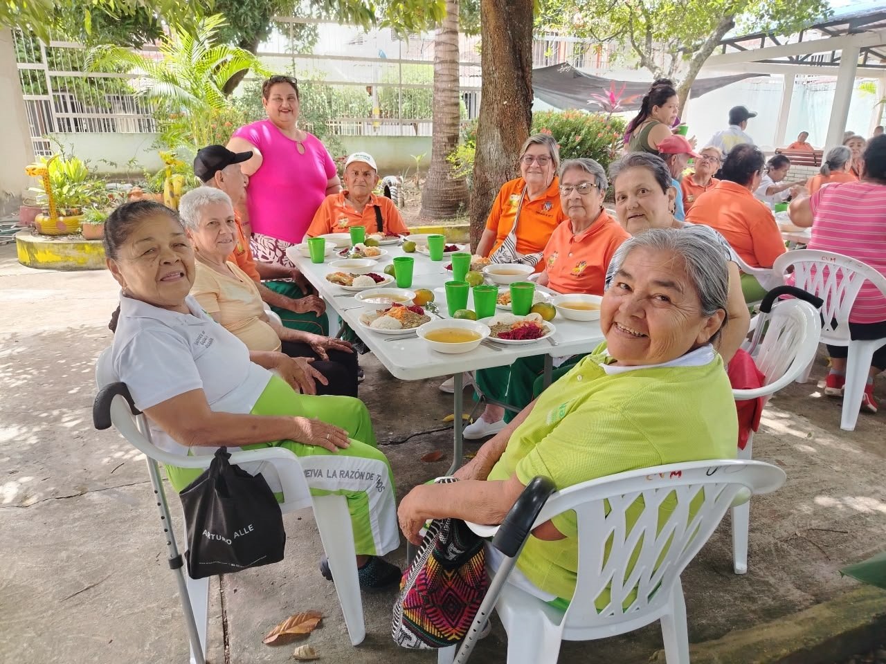 Neiva garantiza alimentación para adultos mayores